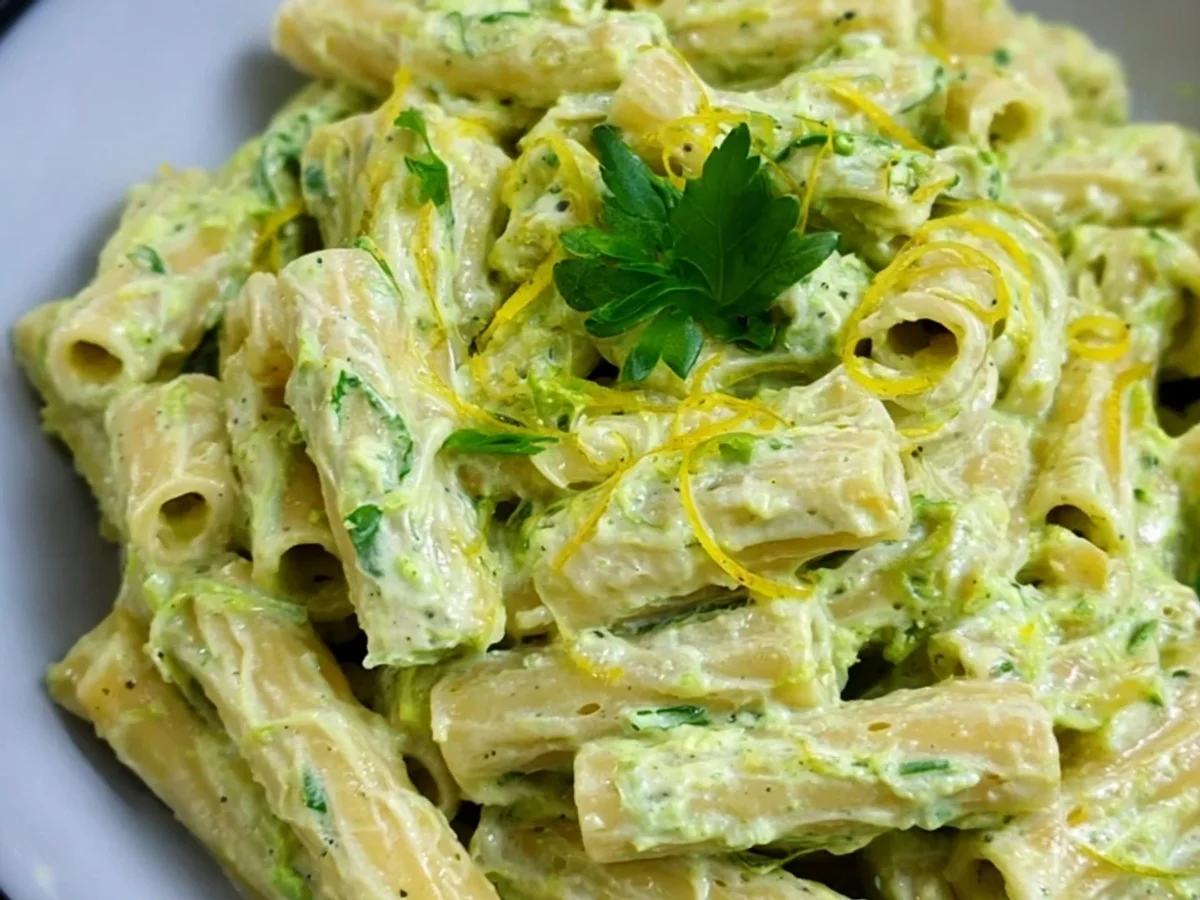 Cremige Avocado Frischkäse Pasta: Schnell & Einfach Rezept - Bild 2