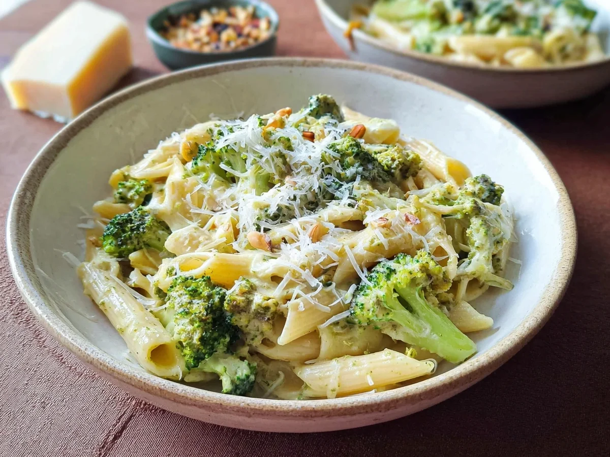 Cremige Brokkoli-Pasta: Schnell & Lecker in 20 Min. - Bild 2