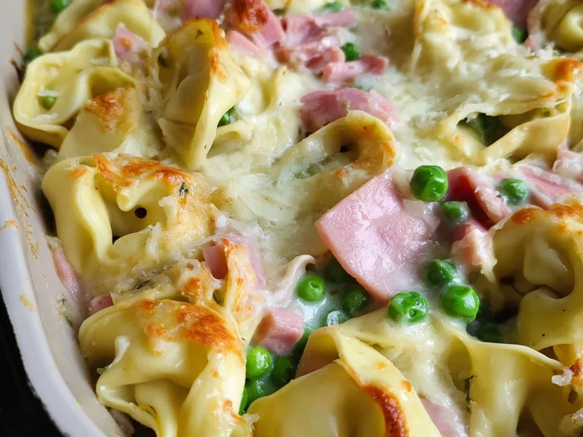 Schneller Tortelliniauflauf mit Putenschinken & Erbsen - Bild 2