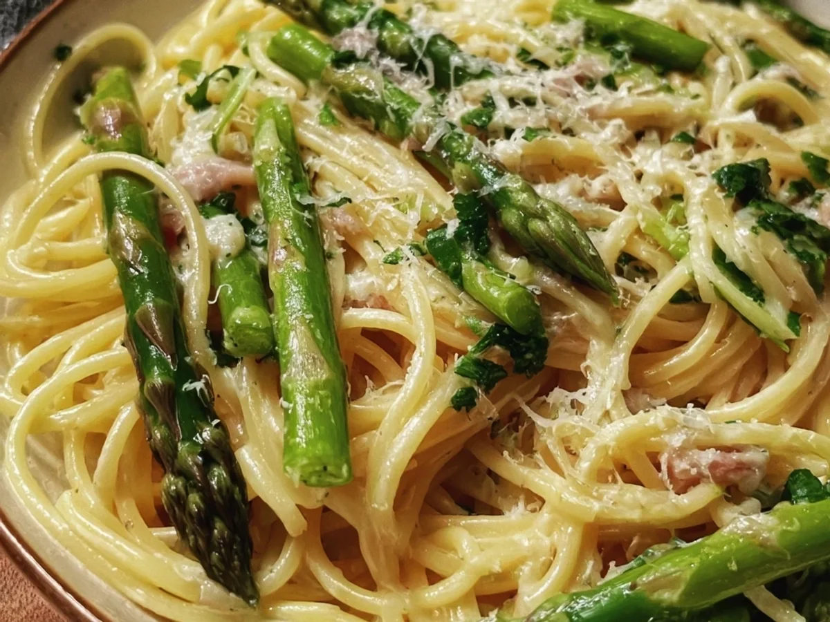 Spargel Pasta Rezept: Einfaches Frühlingsgericht schnell - Bild 1