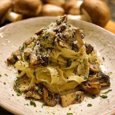Cremige Tagliatelle mit Pilzsugo: Einfach & lecker