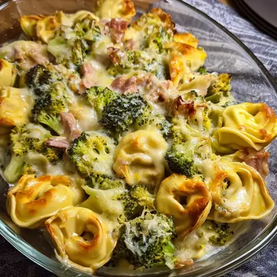 Tortellini Auflauf: Schnell mit Brokkoli & Puten-Schinken