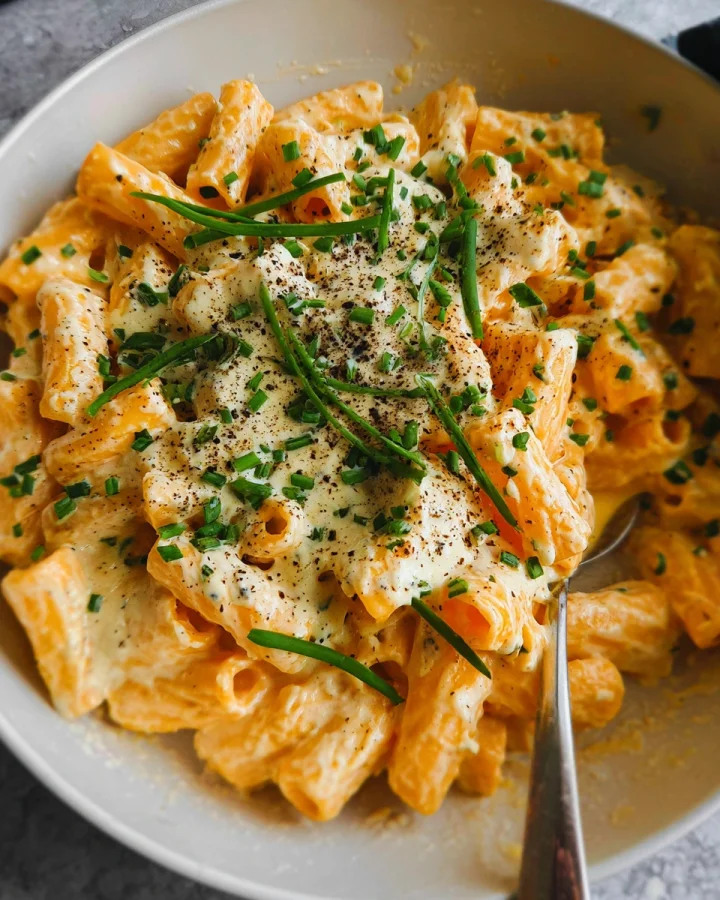 Protein Nudeln mit Hüttenkäse: Schnell & Vegetarisch