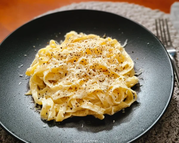 Fettuccine Alfredo: Original Rezept aus Italien
