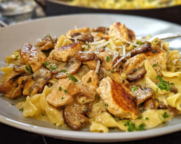 Putengeschnetzeltes mit Pilzen in Parmesan-Sahnesoße