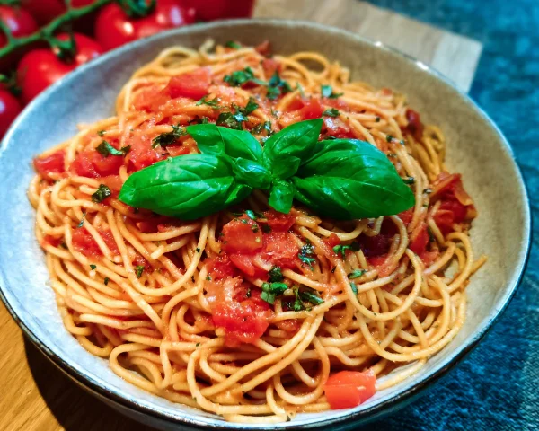 Spaghetti Napoli: Schnelles italienisches Familienrezept